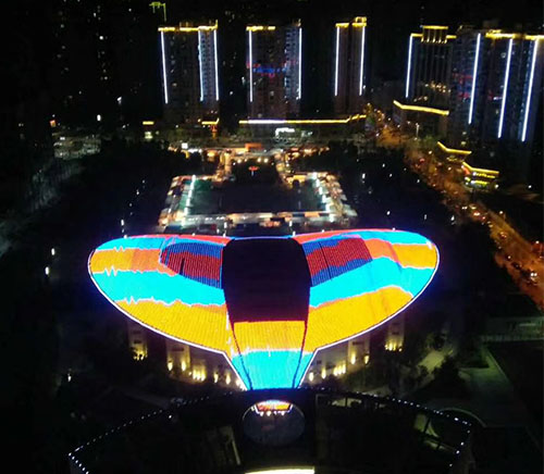 大功率線條燈有效粘合，實現(xiàn)經(jīng)濟結(jié)構(gòu)防水